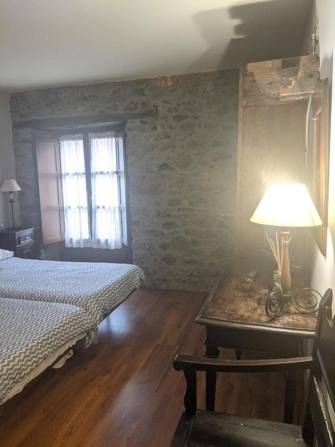 Hotel La Plaza Proaza Zewnętrze zdjęcie